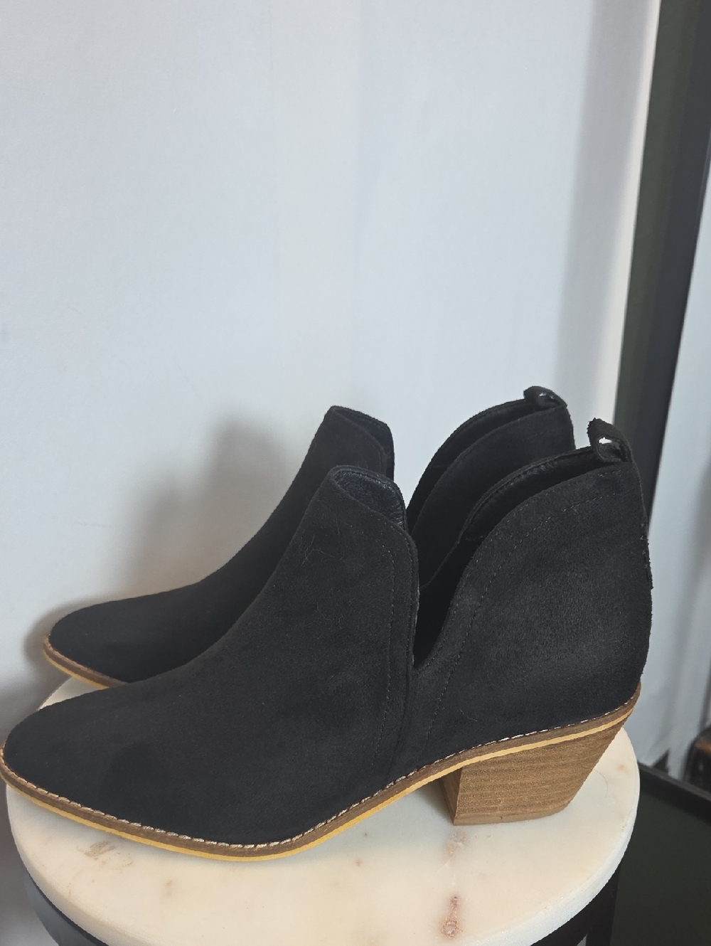 Boutique By Corkys Women’s Black Faux Suede Booties with Block Heel Size 11